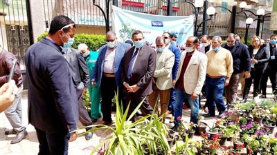 محافظ البحيرة يتفقد معرض الزهور الأول بكفر الدوار