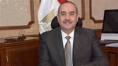 وزير الطيران يؤكد أهمية التطوير الدائم لأجهزة ومعدات الشركة المصرية لخدمات الطيران