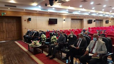 مجلس إدارة المنطقة الحرة يقف دقيقة حدادا على روح محافظ بورسعيد الأسبق