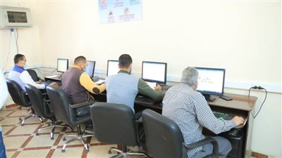 تنفيذ خطة كفر الشيخ لميكنة الخدمات والتحول الرقمي بتدريب الموظفين
