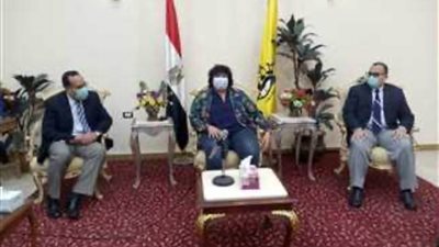 محافظ شمال سيناء يؤكد أهمية زيارة وزيرة الثقافة والاستعداد لرمضان