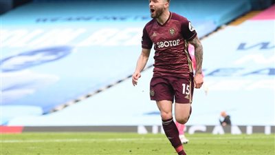 ليدز يونايتد يفوز على مانشستر سيتي بهدفين مقابل هدف في الدوري الإنجليزي الممتاز