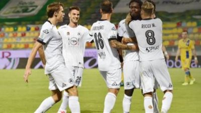 سبيزيا يفوز على كروتونى (3 - 2) بالدوري الإيطالى لكرة القدم
