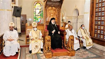 لمواجهة كورونا.. كاثوليك المنيا صلوات القداس بحضور الكاهن  و4 من الشمامسة دون حضور الشعب