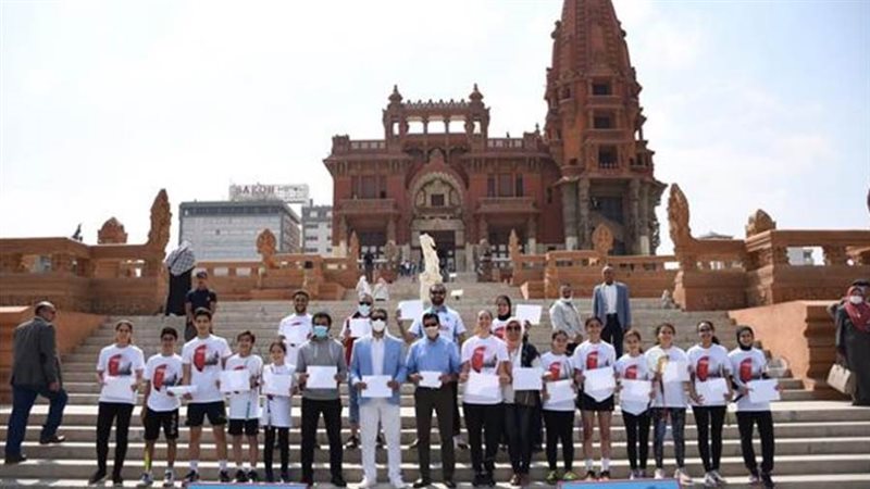 مهرجان الريشة الطائرة