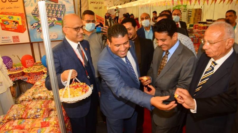 السفير اليمني مع