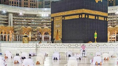 خادم الحرمين يوافق على إقامة التراويح في المسجدين الحرام والنبوي