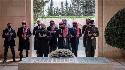 عاجل| الأمير حمزة يرافق ملك الأردن  في مئوية المملكة  (صور)