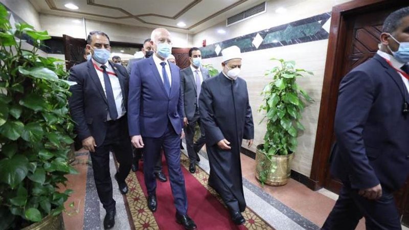 الإمام الأكبر يستقبل