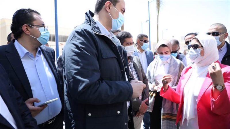 وزيرة الصحة في مستشفى