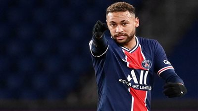 نيمار يحسم مستقبله بالبقاء مع باريس سان جيرمان وسط تقارير عودته لبرشلونة