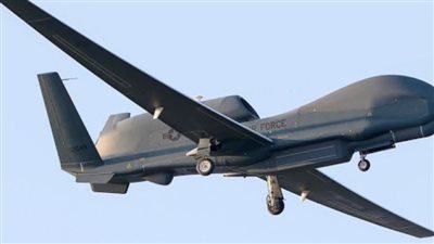 مرور الطرق الموحلة.. طائرات أمريكية تحلق في سماء دونباس