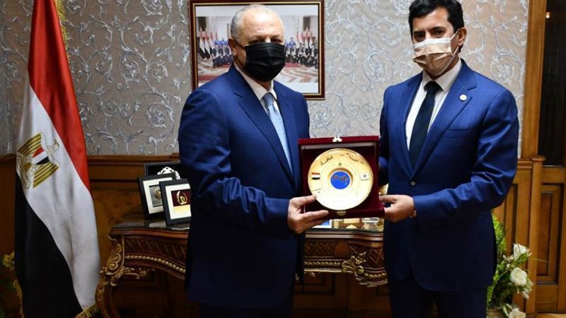 وزير الرياضة يكرم