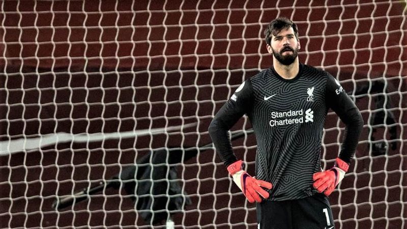 أليسون بيكر