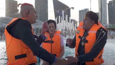 حمو بيكا يرتدي مشغولات ذهبية بـ100 ألف جنيه مع رامز جلال