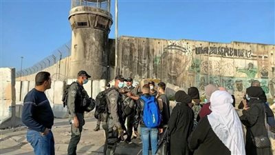 الاحتلال الاسرائيلي يعيق وصول المصلين للمسجد الأقصى في الجمعة الأولى من رمضان