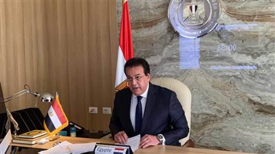 وزير التعليم العالي يقرر اغلاق 3 كيانات وهمية تعمل بدون ترخيص بالشرقية