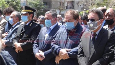 تشييع جثمان مكرم محمد أحمد شيخ الصحفيين إلى مثواه