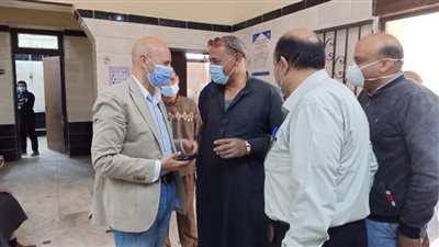 وكيل صحة الشرقية يتابع تطعيم المواطنين بلقاح فيروس كورونا بالمراكز الطبية