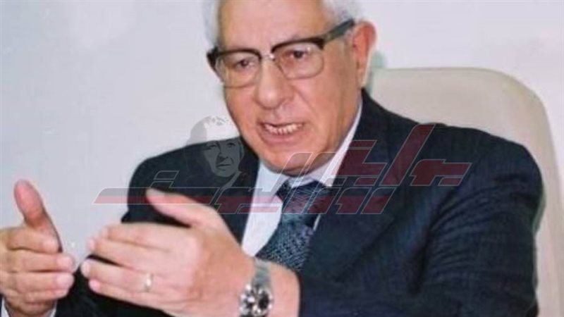 مكرم محمد أحمد