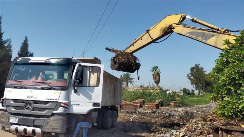 رفع تراكمات القمامة