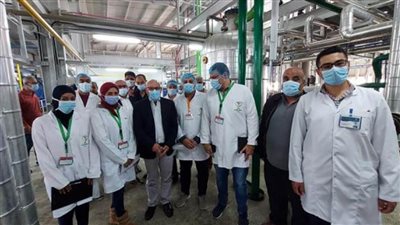 محافظ بورسعيد يتفقد مصنعين لإنتاج وتعبئة الزيوت وتكرير زيت الطعام بجنوب بورسعيد
