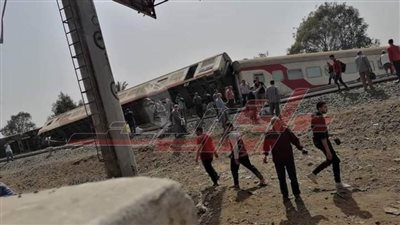 ”المنوفية“ تدفع بـ20 سيارة إسعاف لنقل مصابي قطار ”المنصورة- القاهرة“