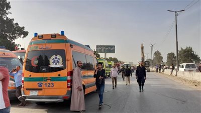 شلل بالطريق الزراعي إثر انقلاب قطار بطوخ