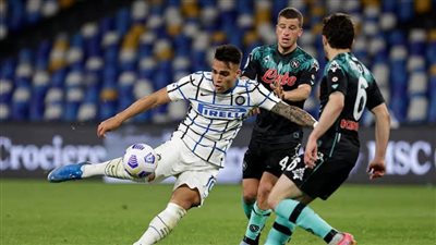 إنتر ميلان يتعادل أمام نابولي ويحافظ على صدارته للدوري الإيطالي