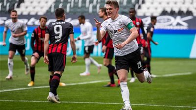 فوز بوروسيا مونشنجلادباخ على آينتراخت فرانكفورت برباعية نظيفة في الدوري الألماني