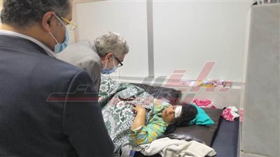 عميد طب بنها يتفقد حالة مصابى حادث قطار طوخ بالمستشفى الجامعى