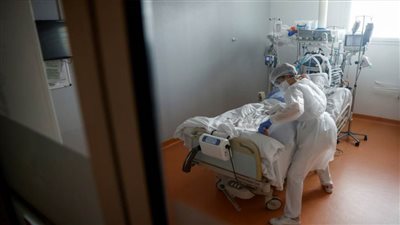 فرنسا تسجل 374 حالة وفاة جديدة بكورونا