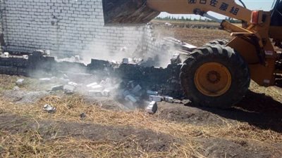 إزالة 3 حالات تعدٍّ على الأراضي الزراعية بالبحيرة