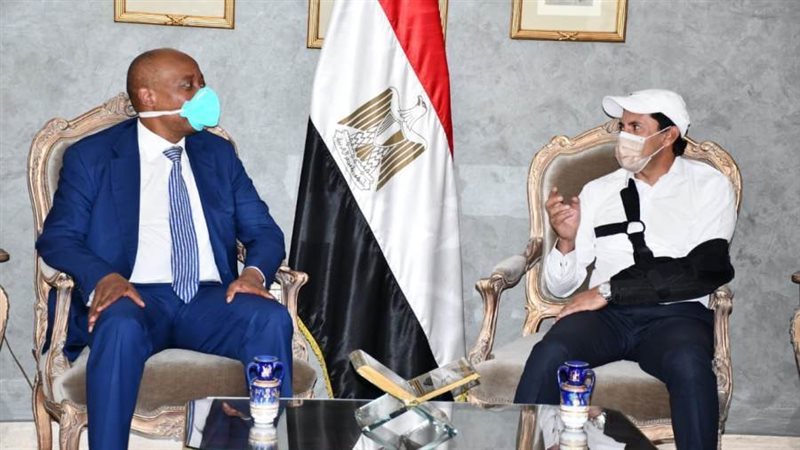 رئيس كاف فى ضيافة