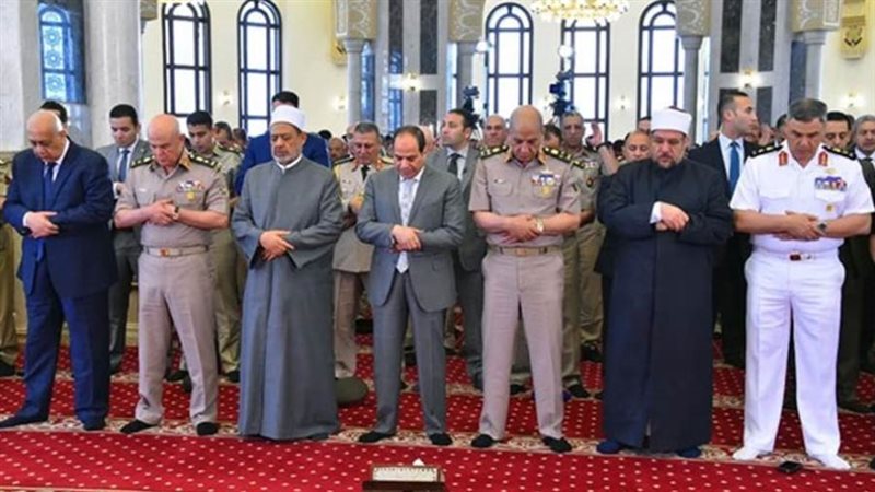 الرئيس السيسي يؤدي