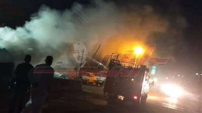 السيطرة على حريق سيارة بالطريق الزراعى ببنها