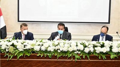 وزير التعليم العالي: رفع درجة الاستعداد القصوى بمستشفيات العزل الجامعية