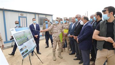 وزير التنمية المحلية ومحافظ الجيزة يتفقدان مشروع انشاء مساكن لمتضررى السيول