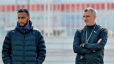 كارتيرون يعقد جلسة مع معاونيه