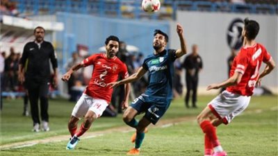 الأهلي يتقدم  على إنبي بثلاثية في الشوط الأول