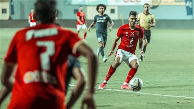 طبيب الأهلي يوضح موقف محمد شريف بعد استبداله أمام إنبي 