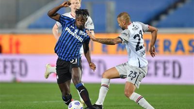 أتالانتا يكتسح بولونيا بخماسية نظيفة في الدوري الإيطالي لكرة القدم