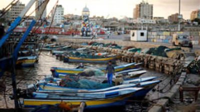 إسرائيل تقلص مساحة الصيد في بحر غزة إلى 9 أميال