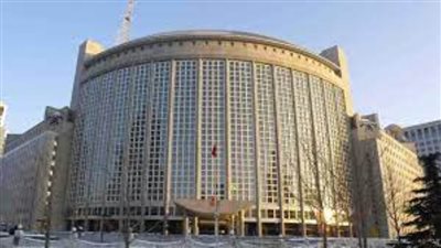 تعليقا على طرد دبلوماسيين روس.. الصين تؤكد معارضتها للعقوبات الأحادية