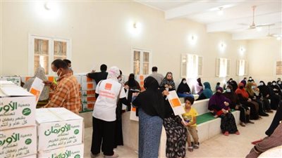 كراتين الأورمان وأورنج تصل قرى سوهاج.. توزيع 5200 كرتونة بالتعاون مع أورنج