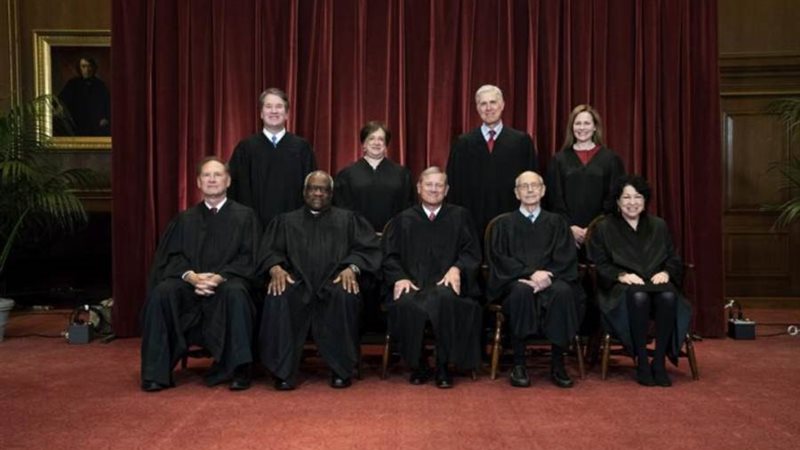 أعضاء المحكمة العليا