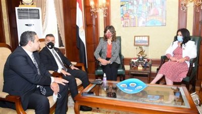 وزيرة الهجرة تبحث مع أعضاء تنسيقية شباب الأحزاب التعاون مع شباب البرلمان القبرصي واليوناني 