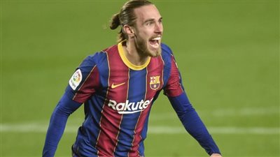 تقارير:مينجيزا يستعد لتجديد عقده مع برشلونة