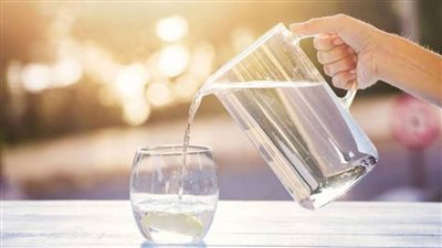 ما هي كمية الماء التي يجب أن نشربها يوميا؟