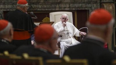 إجراء عاجل من بابا الفاتيكان ضد الكرادلة